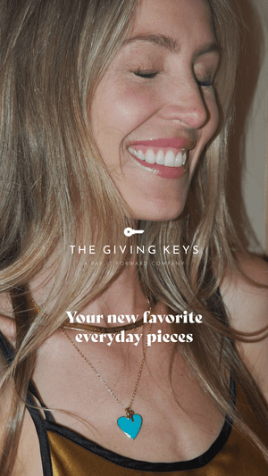 product demo Inspirational Word Jewelry ad — The Giving Keys